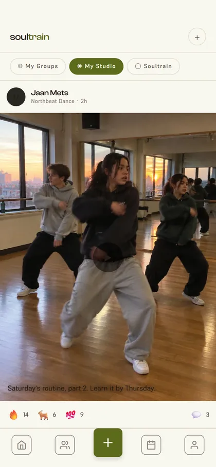 Student app: the studio feed with a new dance video from the teacher